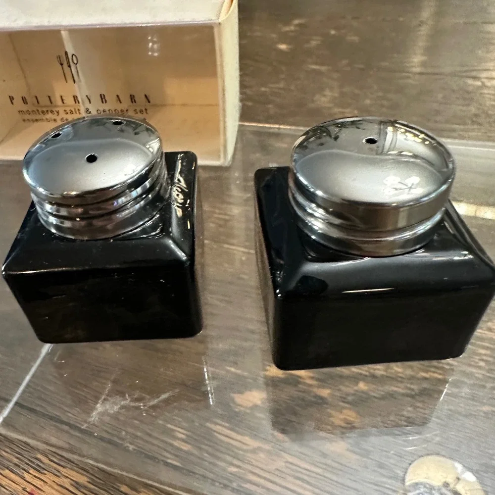 Pottery Barn Monterey collection Dark Blue Icecube Salt and Pepper Shakers NEW